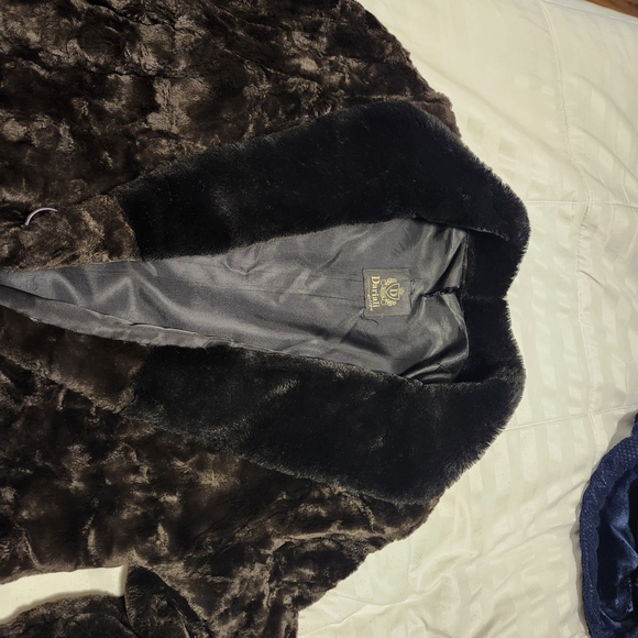 Elegant Brown Teddy Coat - Picture 2 of 4